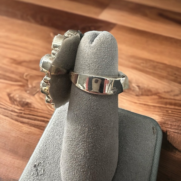 Two Stunning Blue Opals Center & Ethiopian Opals Ring in Solid Sterling Silver - Picture 6 of 9